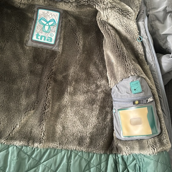 TNA Gun barrel winter coat size L - Picture 13 of 17